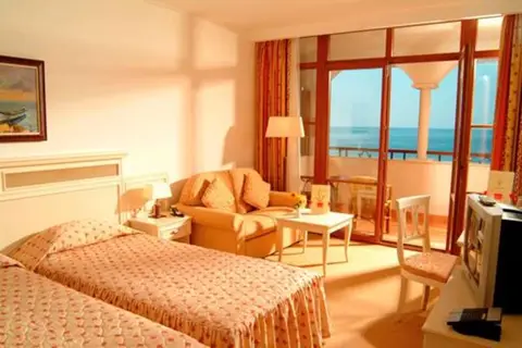 Helena Park in Sunny Beach — foto 3