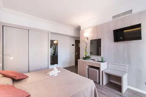 Hotel Baviera in Cala Rajada — foto 20