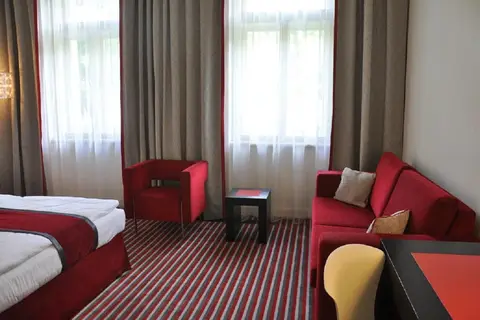Red & Blue Design Hotel Prague in Praag — foto 19