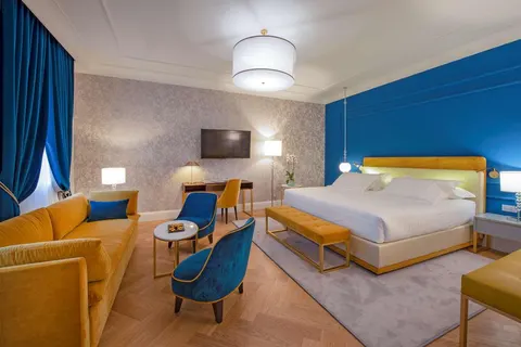 H10 Palazzo Canova foto 2