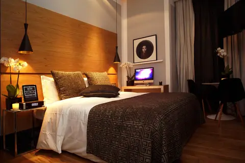 Brown’s Downtown Hotel in Almada — foto 6