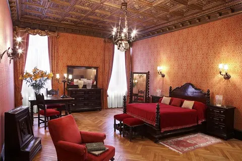 Saturnia & International foto 2