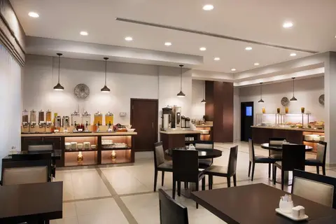 Holiday Inn Express Dubai Safa Park in Dubai — foto 4