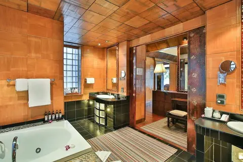 Mom Tris Villa Royale in ตำบลกะรน — foto 17