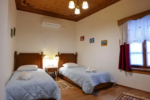 Hotel Bineri in Gjirokastra — foto 11