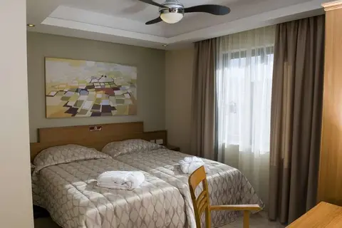 Pergola Hotel & Spa in Il-Mellieħa — foto 13