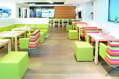harry's home Wien Millennium Tower in Wenen — foto 14