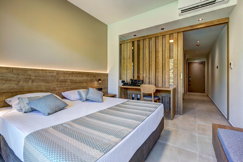 White Olive Elite Laganas foto 12