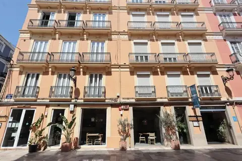 YOU & CO. J. Botánico Boutique in Valencia