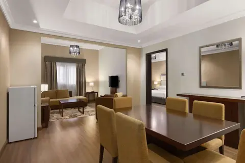 Ramada Hotel & Suites by Wyndham Ajman in إمارة عجمان — foto 29