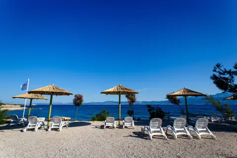 Waterman Beach Village camp & glamping in Supetar — foto 13