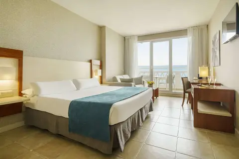Hotel ILUNION Fuengirola in Fuengirola — foto 2