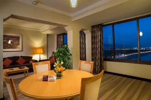 Crowne Plaza Muscat in السيب — foto 12