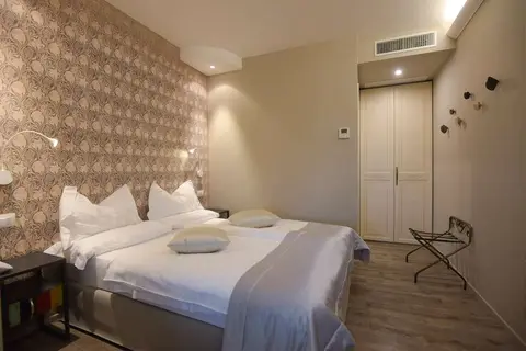 Relais Villa Porta in Luino — foto 3