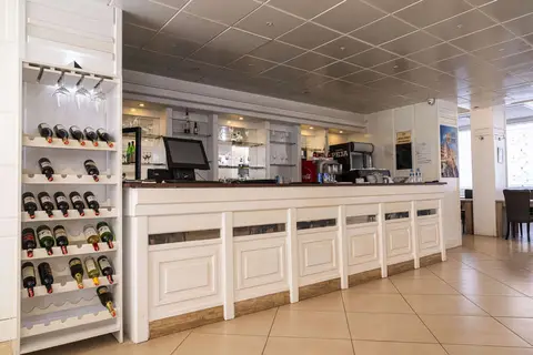 Princ Hotel in Golem — foto 10
