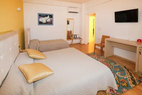 Grand White City Hotel in Berat — foto 23