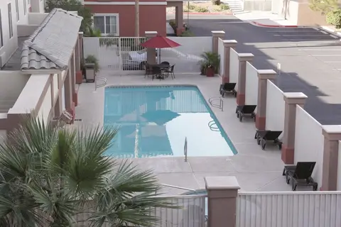 La Quinta Inn & Suites by Wyndham Las Vegas Red Rock in Las Vegas, foto 2