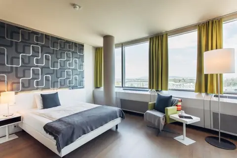 harry’s home Wien Millennium Tower in Wenen — foto 14