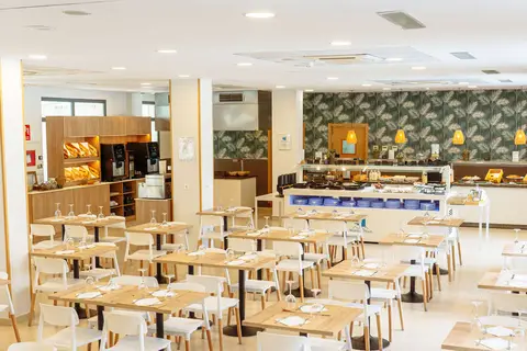 Hotel Mainare Playa by Checkin in Fuengirola — foto 12