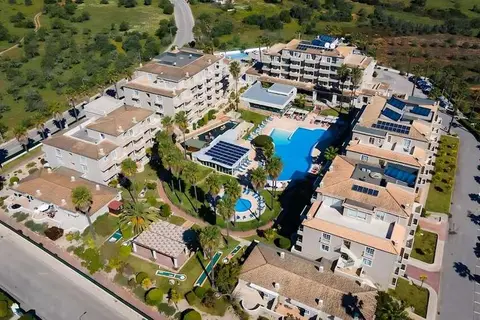 Vitor's Plaza in Portimão — foto 10