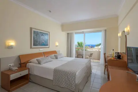 Sun Beach Resort in Ialysos — foto 2
