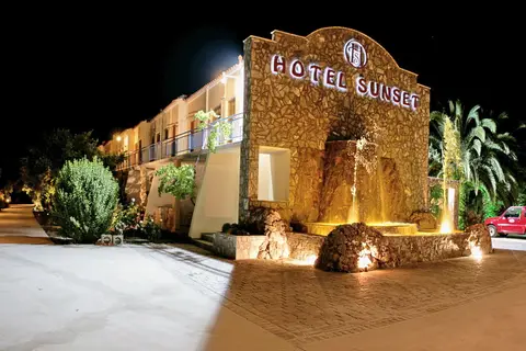 Fly & Go Sunset Hotel Lesbos in Petra Lesvos — foto 21