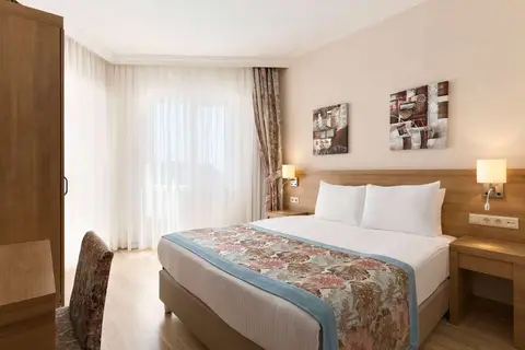 Ramada Resort by Wyndham Lara in Aksu — foto 11
