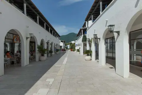 Aleksandar in Budva — foto 29