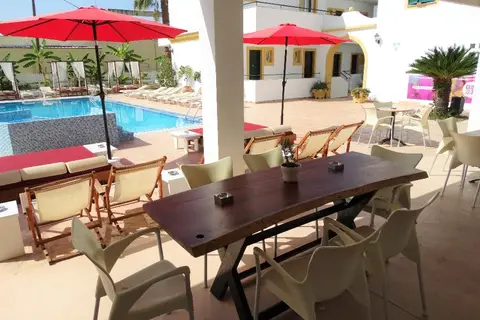 Oasis Beach Club in Kavos, foto 14
