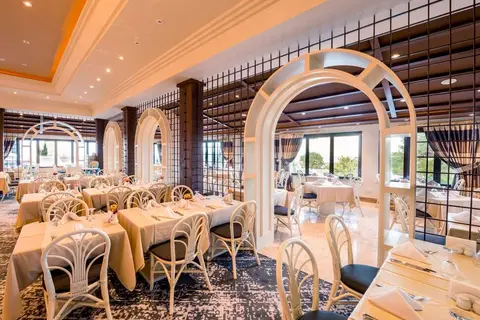The Olive Tree Hotel in Çatalköy — foto 5