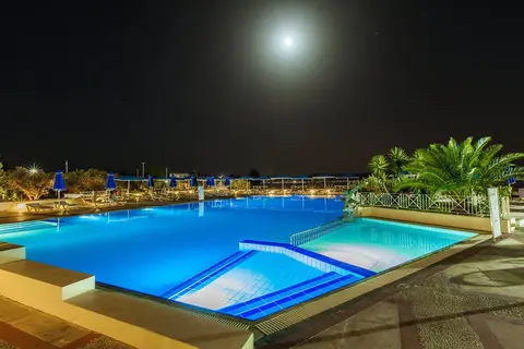 Palmariva Beach Hotel in Αμάρυνθος — foto 6