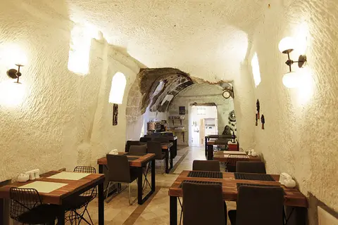 Agarta Cave Hotel in Göreme — foto 9