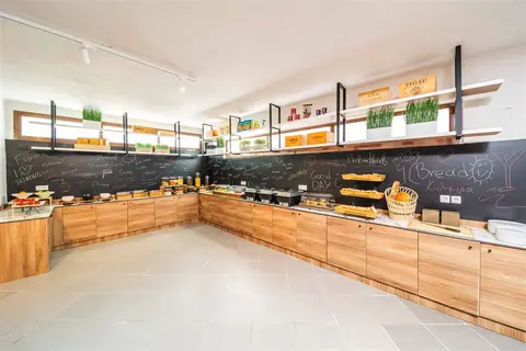 Casa Blue Hotel in Καλύβια — foto 18