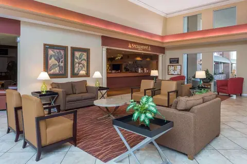 Ramada by Wyndham Kissimmee Gateway in Kissimmee — foto 10