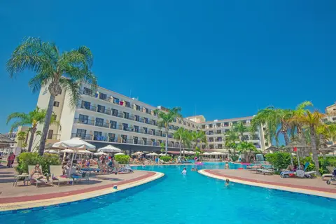Tsokkos Gardens Hotel in Παραλίμνι — foto 3