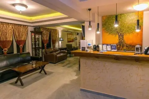 Thalassies Nouveau in Λιμενάρια — foto 24