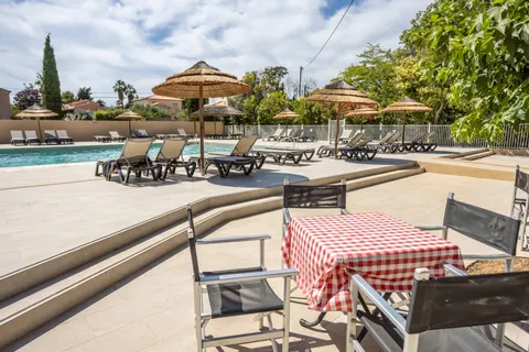 Camping Hameau Des Pins - La Moutonne foto 3