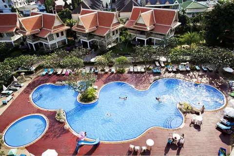 The Cha-Am Methavalai Hotel in ชะอำ