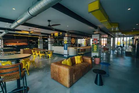 Ryans Lola's in Sant Antoni de Portmany — foto 11