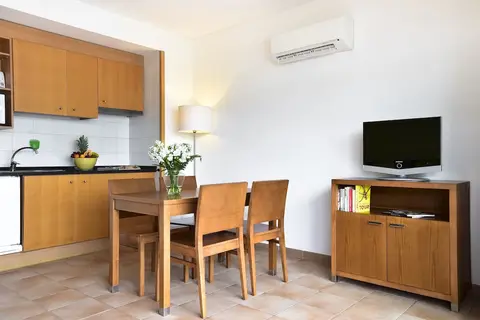 Aqualuz Lagos by The Editory in Lagos — foto 19