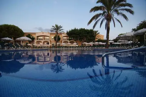 Zafiro Menorca in Cala en Bosc — foto 30
