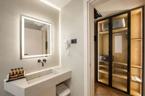 Sasso Hotel in Vlorë — foto 13