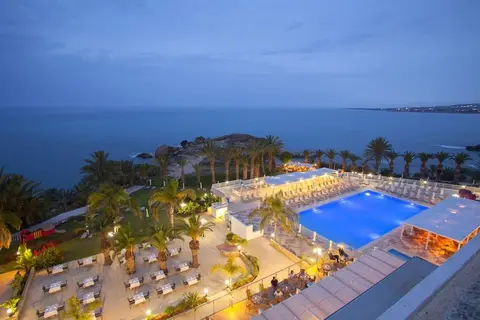 Queen's Bay Hotel in Paphos — foto 23