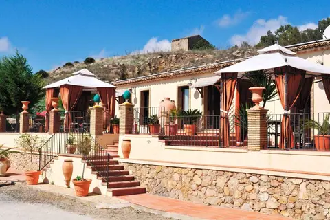 Agriturismo Vecchia Masseria in San Michele di Ganzaria — foto 30