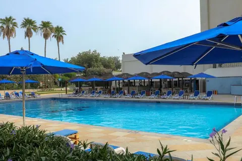 BM Beach Hotel in Ras al-Khaimah — foto 2