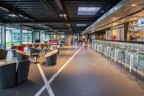 V8 Hotel Köln @Motorworld foto 4