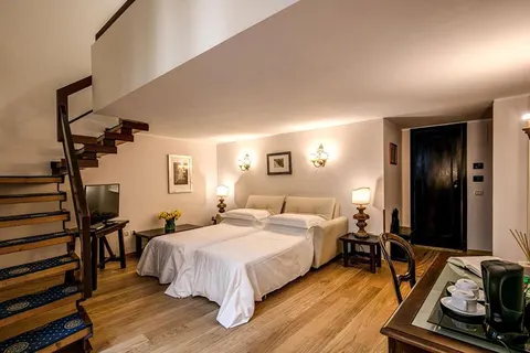 Croce di Malta foto 2