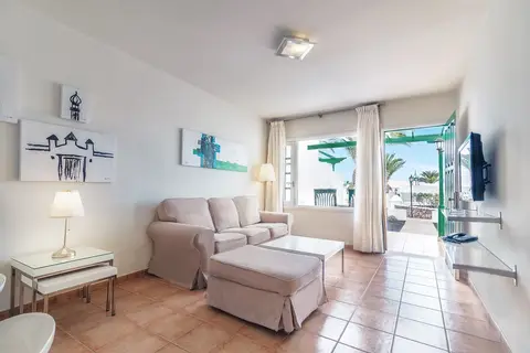 Apartamentos LIVVO Las Gaviotas in Tías — foto 2