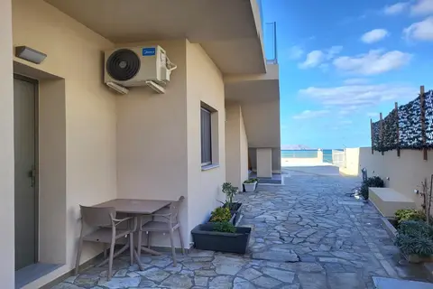 Almare Beach in Δημοτική Ενότητα Γουβών — foto 4