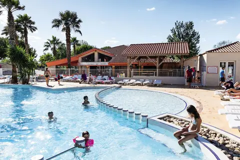 Camping Les Sablines in Vendres